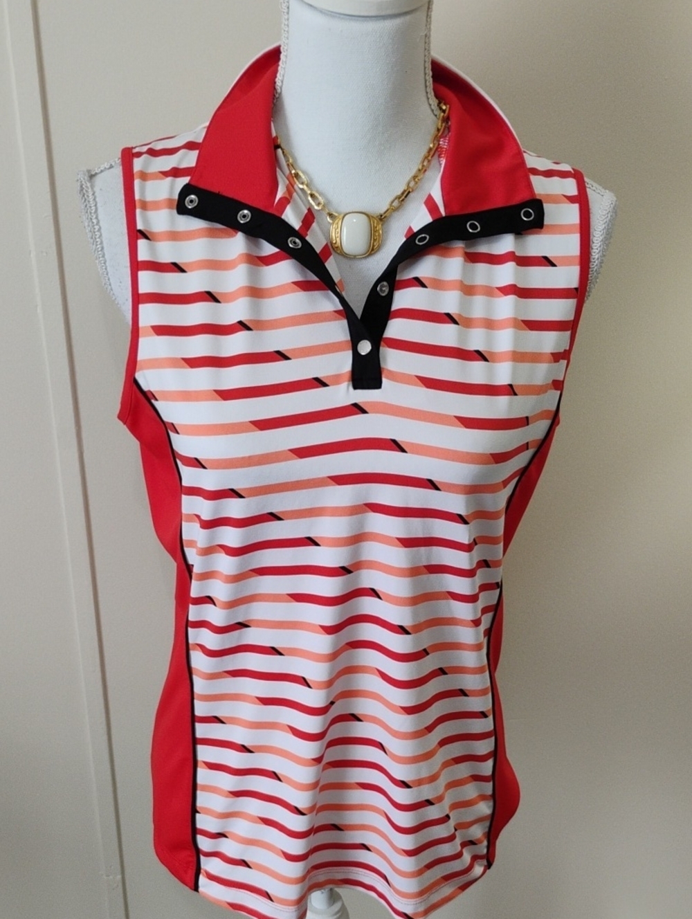 Tail Golf Top